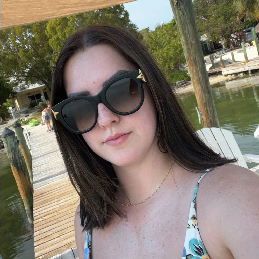 Louis Vuitton Flower Edge Round Sunlglasses - Picture 13 of 14